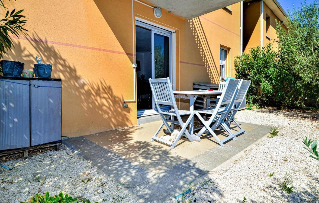 Lovely Apartment In Orange With Kitchen Exterior photo